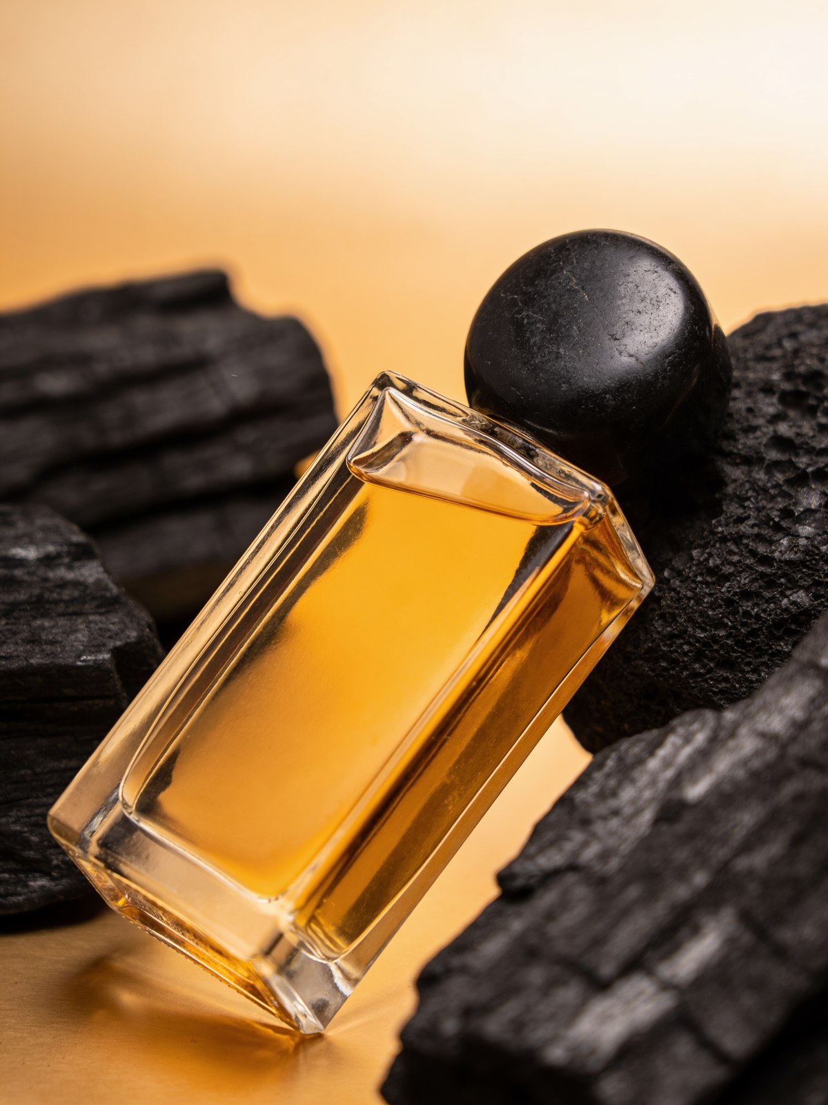 عطر مزن